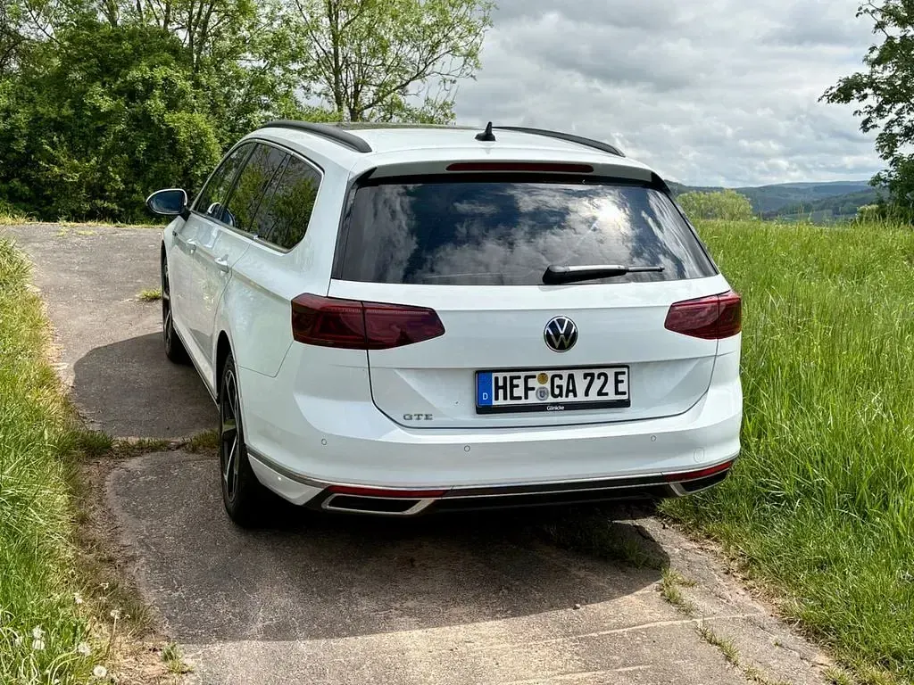 Gebraucht VW Passat GTE 218 PS (160 kW) 2022 Weiß Kombi