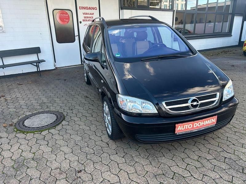 Gebraucht Opel Zafira Njoy 125 PS (91 kW) 2005 Saphirschwarz/black sapphire Van / Kleinbus