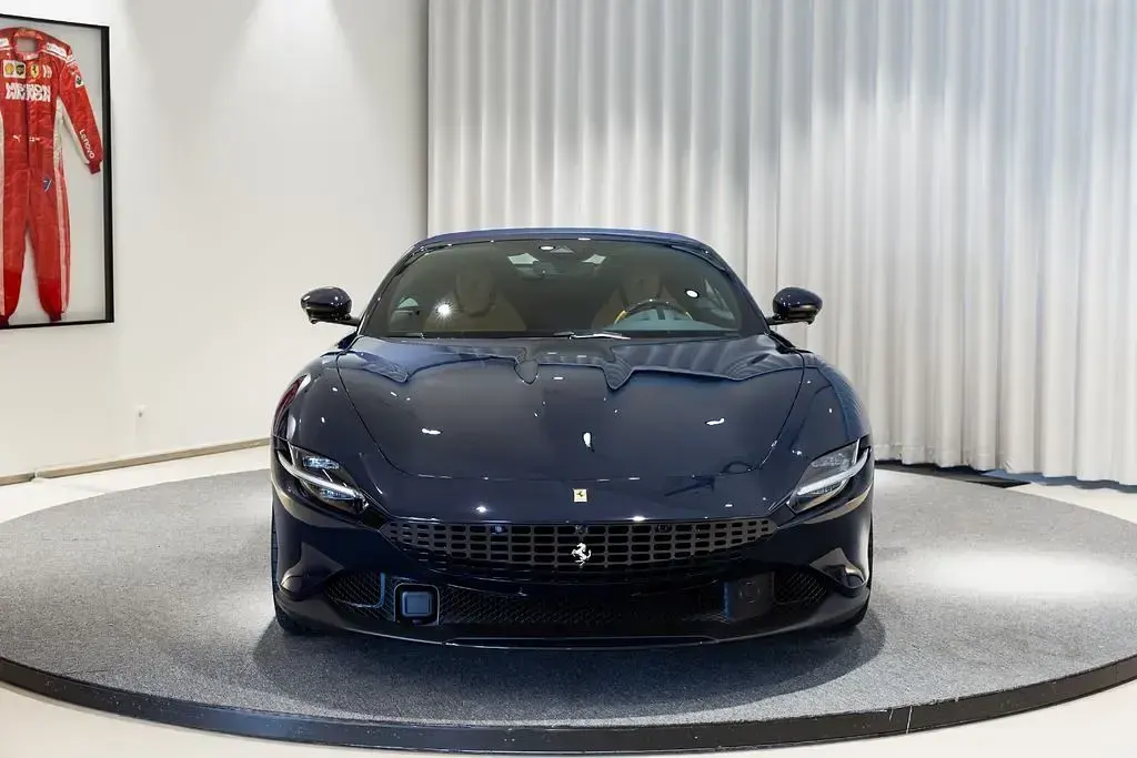 Gebraucht Ferrari Roma 620 PS (456 kW) 2025 Blau Cabrio