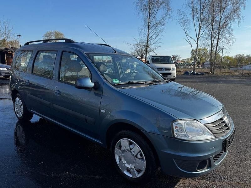 Gebraucht Dacia Logan MCV 87 PS (63 kW) 2010 Limousine