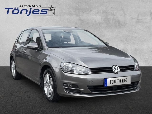 Limestone grey Gebraucht 2014 VW Golf VII Comfortline Limousine | 14.480 € (Etwas zu teuer) - Bild 1/2