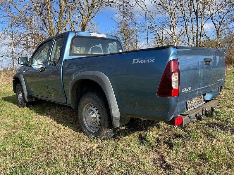Gebraucht Isuzu D-Max 136 PS (100 kW) 2010 Blau Pickup