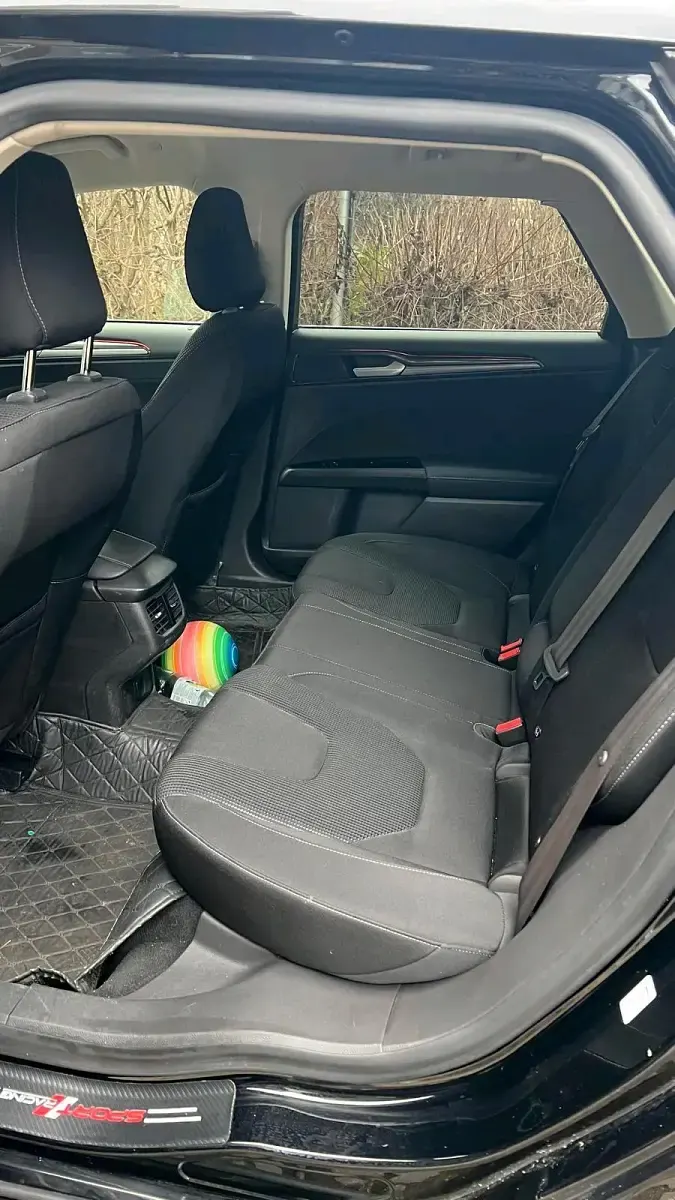 Gebraucht Ford Mondeo 150 PS (110 kW) 2026 Schwarz Limousine
