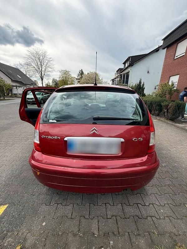 Second-hand Citroën C3 73 CP (53 kW) 2008 Roșu Hatchback