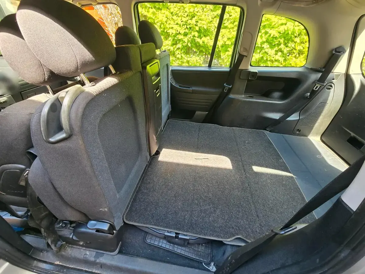 Gebraucht Opel Zafira 101 PS (74 kW) 2003 Silber Van / Kleinbus