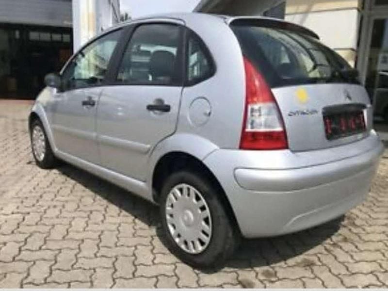 Silber Gebraucht 2005 Citroën C3 Comfort Kleinwagen | 700 € (Superpreis) - Bild 1/3