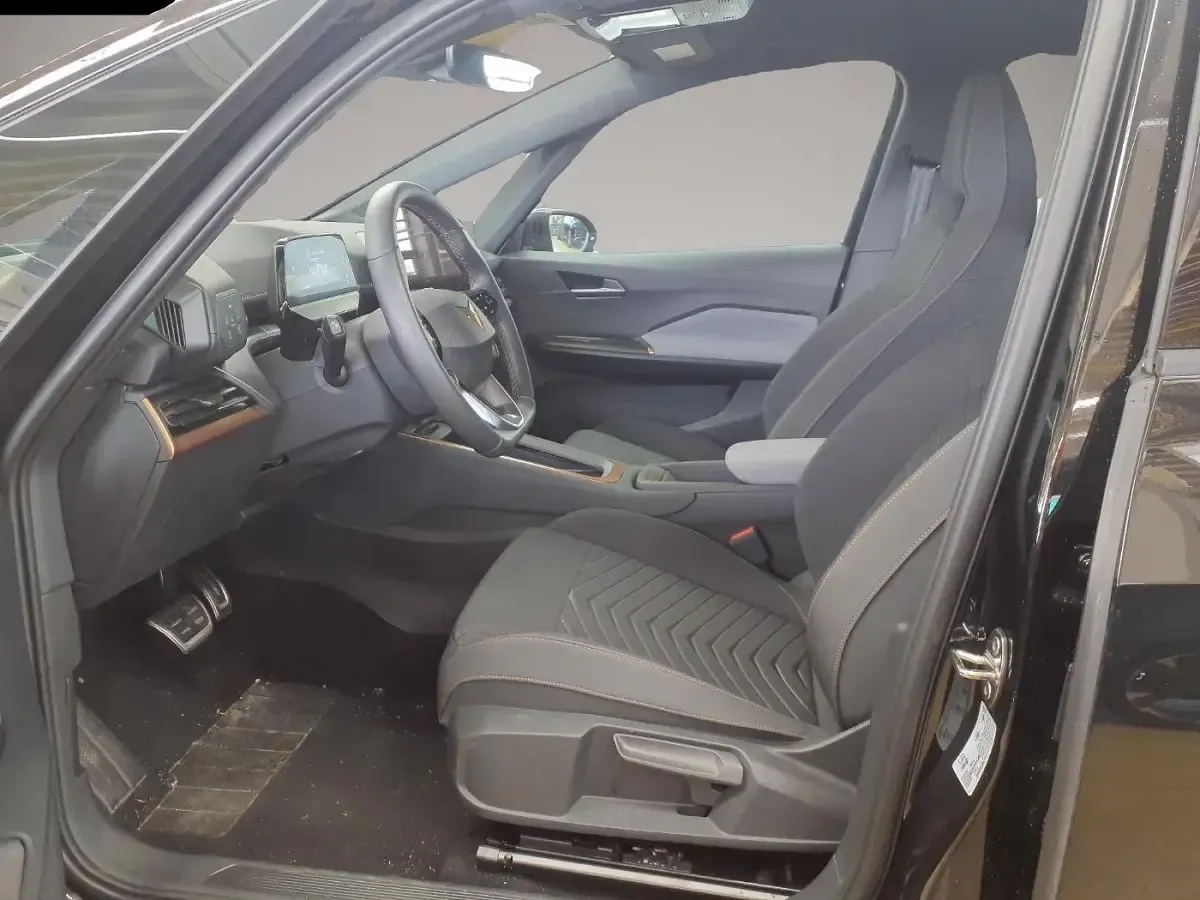 Gebraucht Cupra Born 169 kW (231 PS) 2025 Manufacturer Kleinwagen