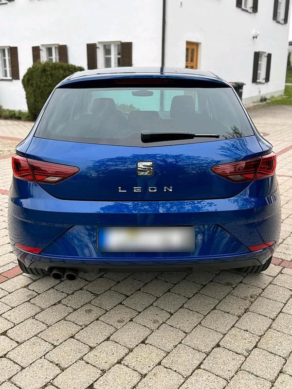 Gebraucht Seat Leon XCELLENCE 180 PS (132 kW) 2018 Blau Kleinwagen