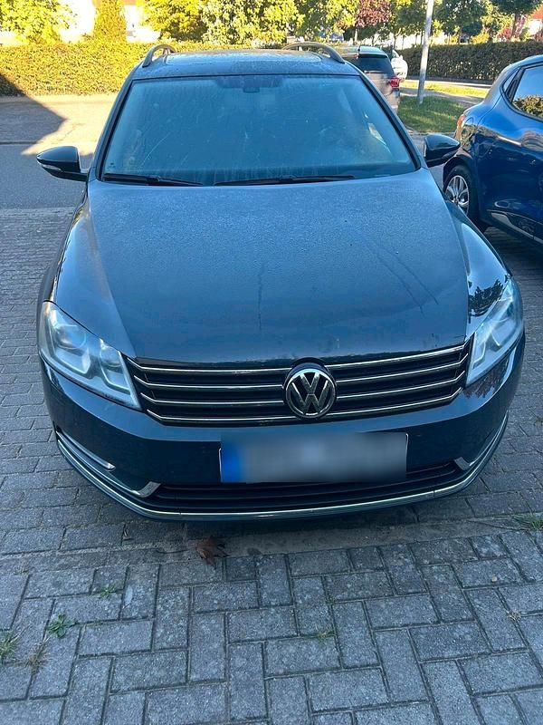 Gebraucht VW Passat 140 PS (102 kW) 2012 Kombi