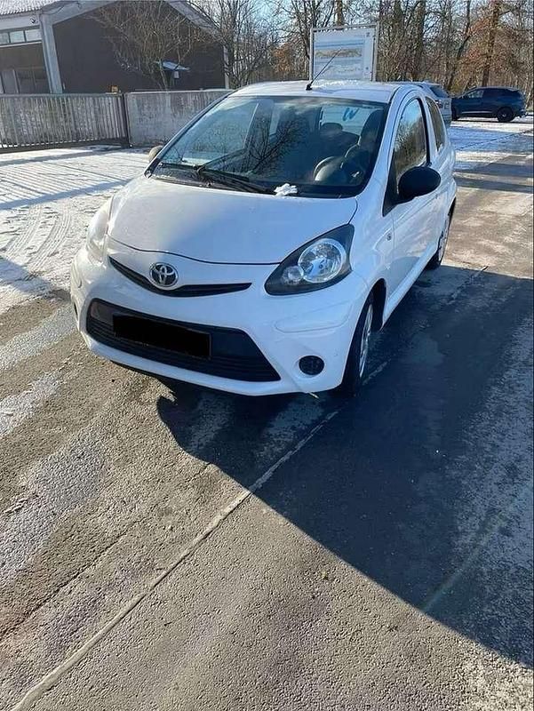 Gebraucht Toyota Aygo 68 PS (50 kW) 2014 Kleinwagen