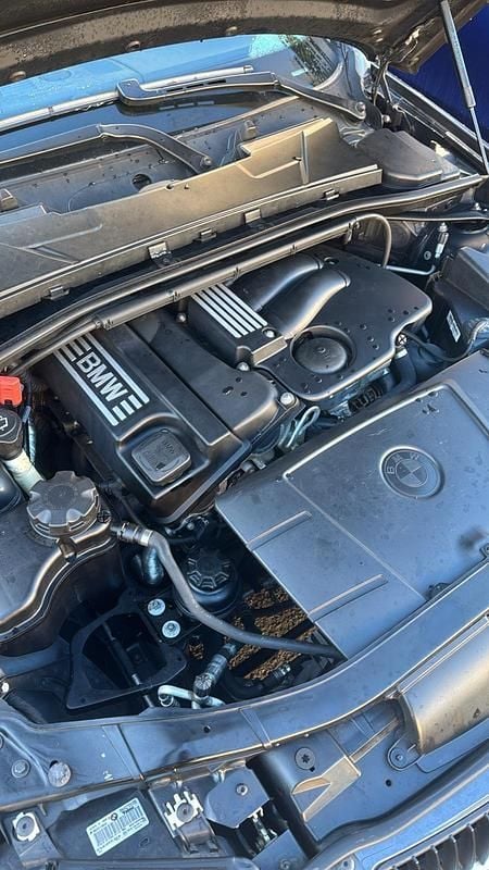 Gebraucht BMW 320 150 PS (110 kW) 2005 Grau Limousine