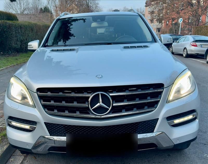 Gebraucht Mercedes ML350 258 PS (189 kW) 2012 Silber SUV