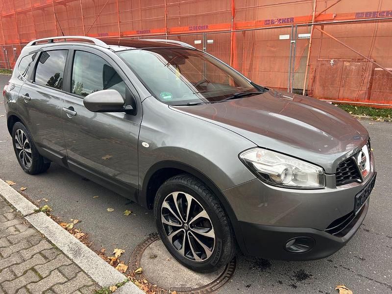 Grau Gebraucht 2011 Nissan Qashqai +2 Visia SUV | 4.800 € (Teuer) - Bild 1/4