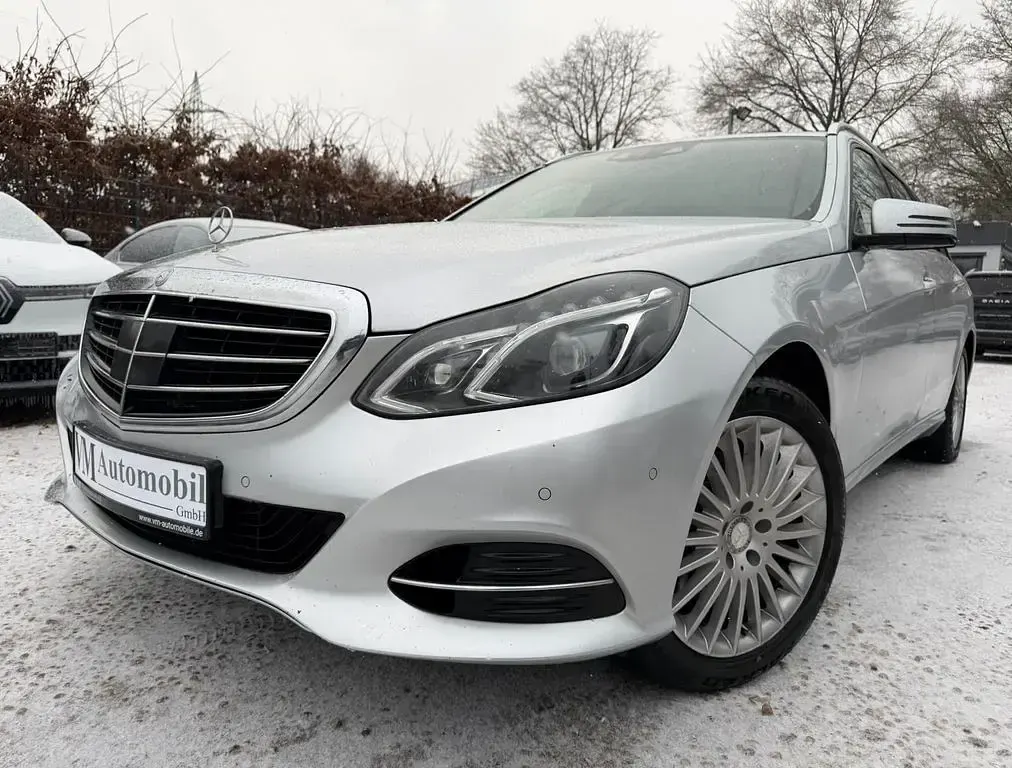 Second-hand Mercedes E250 211 CP (155 kW) 2013 Argintiu Berlinǎ
