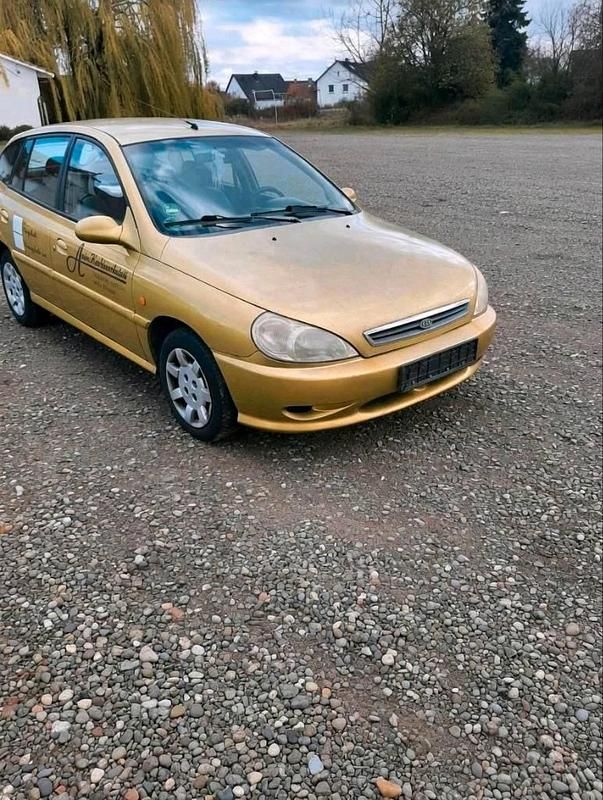 Gebraucht Kia Rio 97 PS (71 kW) 2001 Gelb Kombi