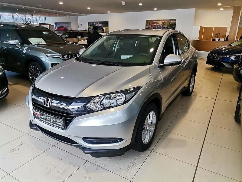 Gebraucht Honda HR-V Comfort 131 PS (96 kW) 2016 Alabaster silver m. SUV