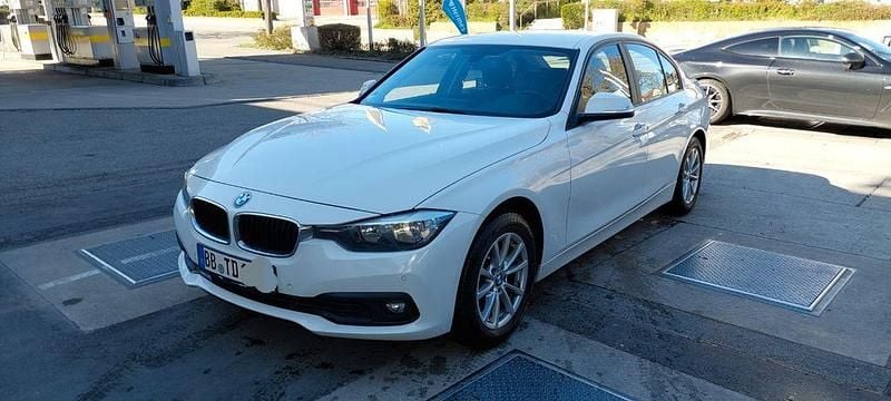 Gebraucht BMW 320 Advantage 190 PS (139 kW) 2015 Weiß Limousine