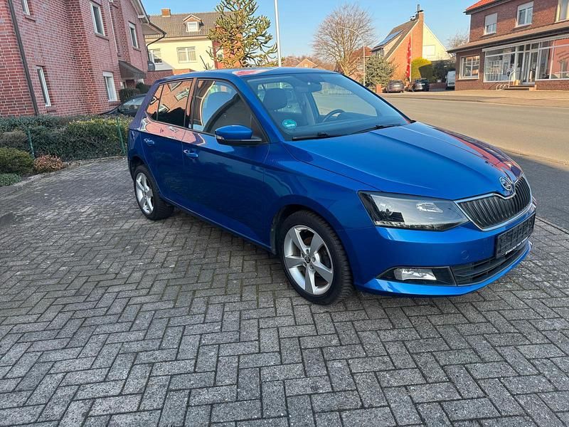 Gebraucht Skoda Fabia 90 PS (66 kW) 2014 Blau Limousine