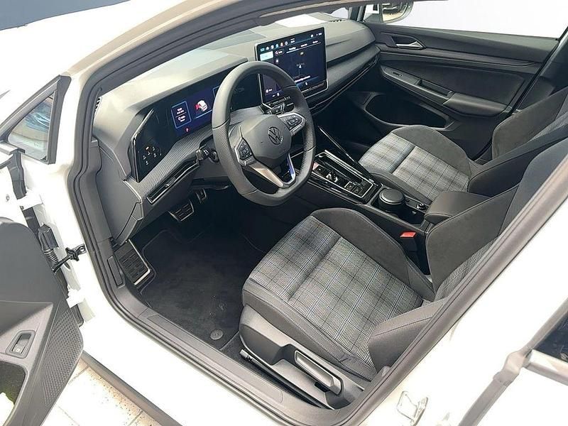 Gebraucht VW Golf VIII GTE 177 PS (130 kW) 2024 Pure white Limousine