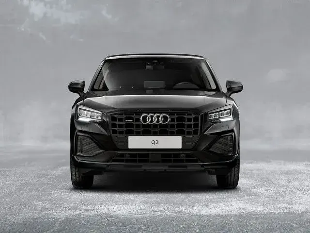 Second-hand Audi Q2 Advanced 190 CP (139 kW) 2025 Negru SUV
