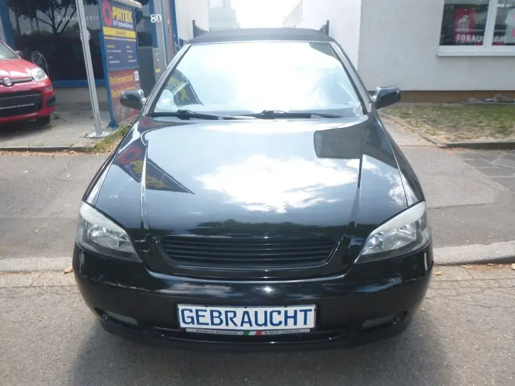 Gebraucht Opel Astra Edition 125 PS (91 kW) 2002 Schwarz Cabrio