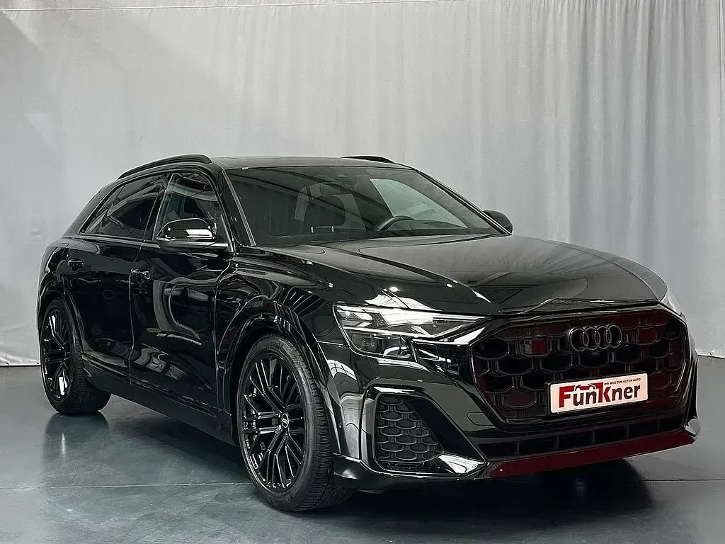 Gebraucht Audi Q8 S-Line 286 PS (210 kW) 2024 Schwarz SUV