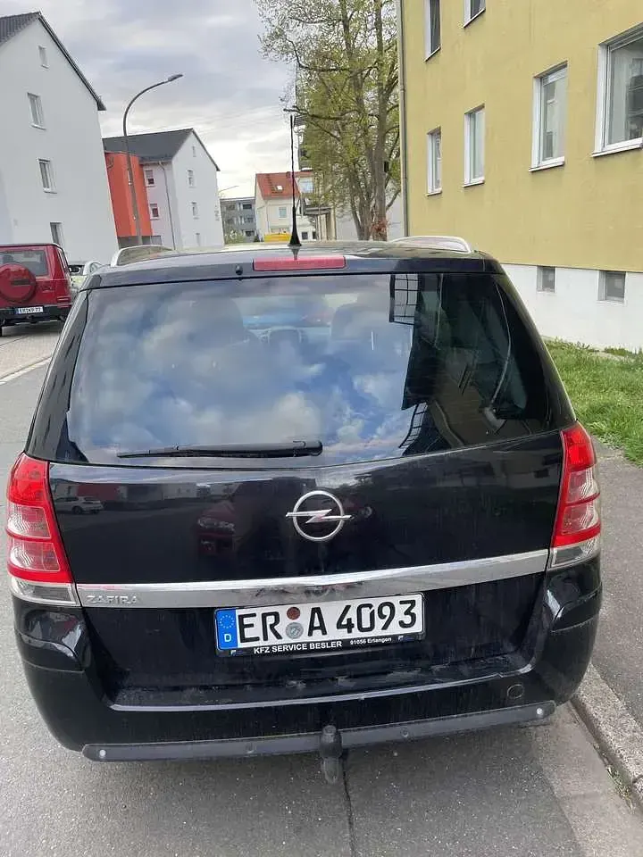 Gebraucht Opel Zafira 140 PS (102 kW) 2010 Van / Kleinbus
