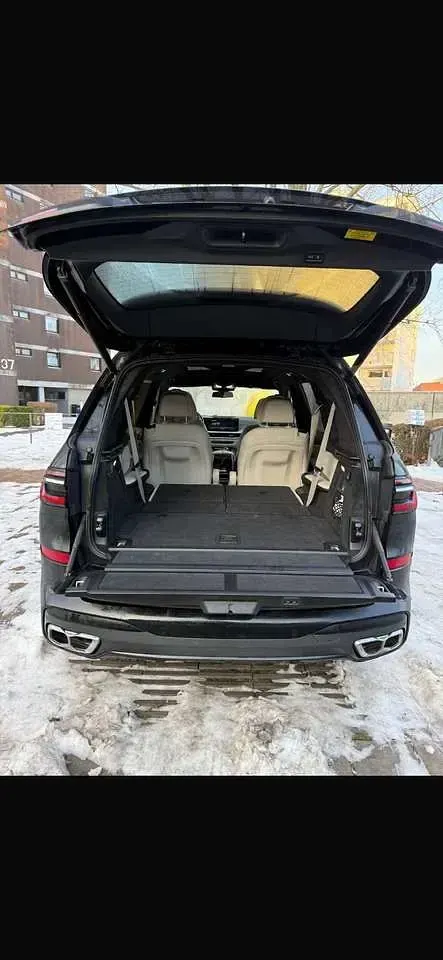 Gebraucht BMW X7 M Sport 530 PS (389 kW) 2023 Schwarz SUV