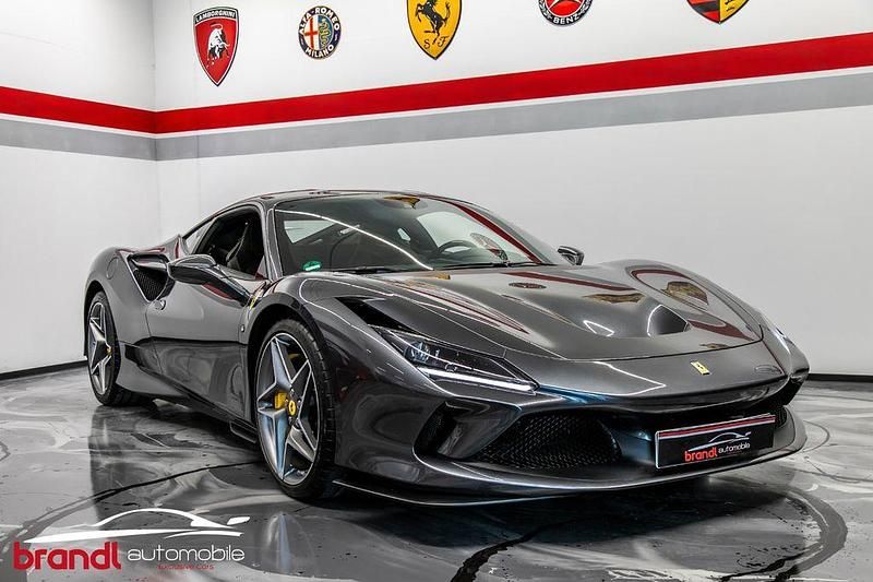 Second-hand Ferrari F8 721 CP (530 kW) 2022 Gri Coupe
