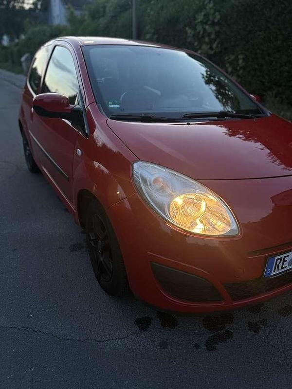 Rot Gebraucht 2011 Renault Twingo Kleinwagen | 1.100 € (Superpreis) - Bild 1/4