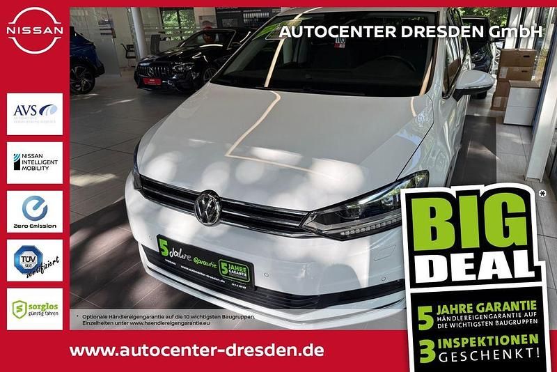 Pure white Gebraucht 2020 VW Touran Highline Van / Kleinbus | 23.690 € (Guter Preis) - Bild 1/4