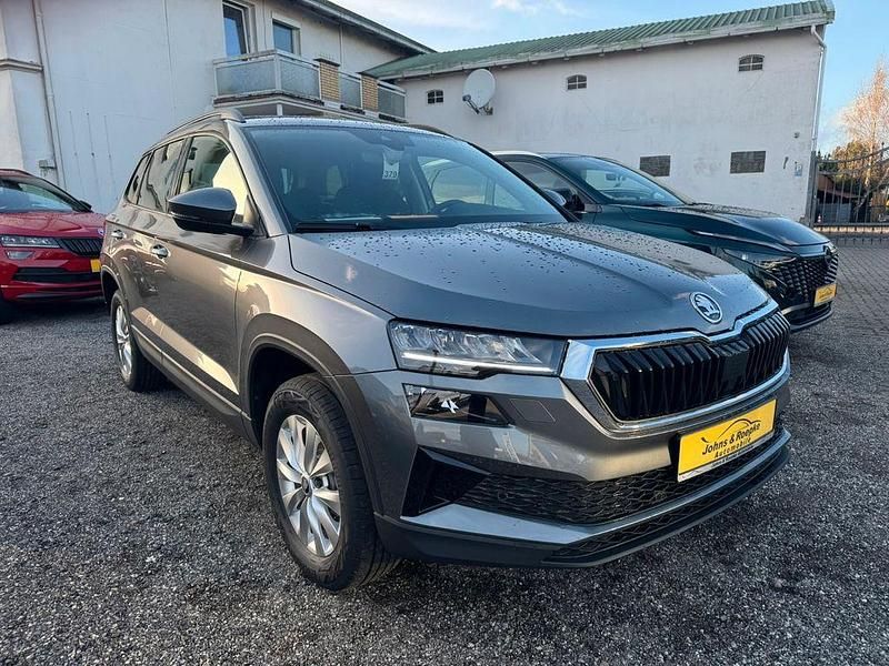 Neu Skoda Karoq 150 PS (110 kW) 2026 Grau SUV