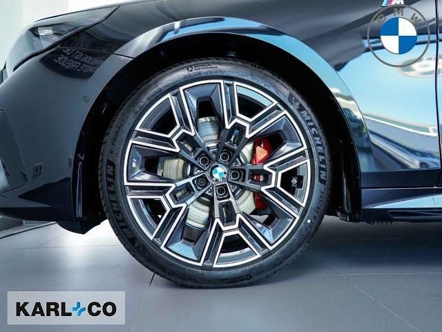Gebraucht BMW 520 M Sport 197 PS (144 kW) 2024 Schwarz Kombi