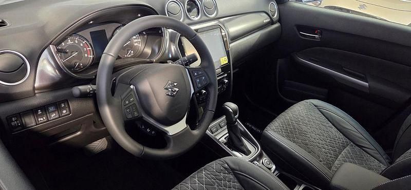 Neu Suzuki Vitara Comfort+ 116 PS (85 kW) 2025 Titan dark gray SUV