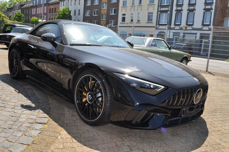 Obsidianschwarz metalliclack Gebraucht 2022 Mercedes SL63 AMG AMG Cabrio | 155.900 € (Teuer) - Bild 1/4