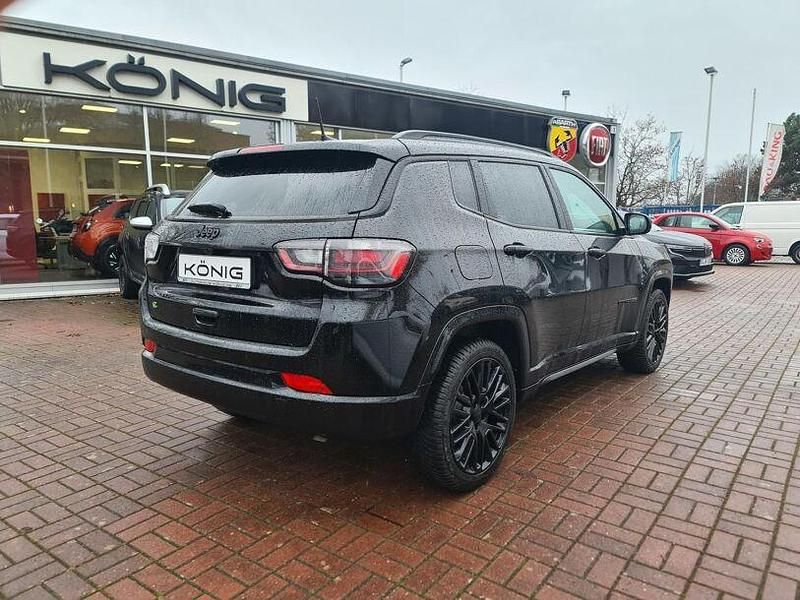 Gebraucht Jeep Compass Altitude 131 PS (96 kW) 2023 Schwarz SUV