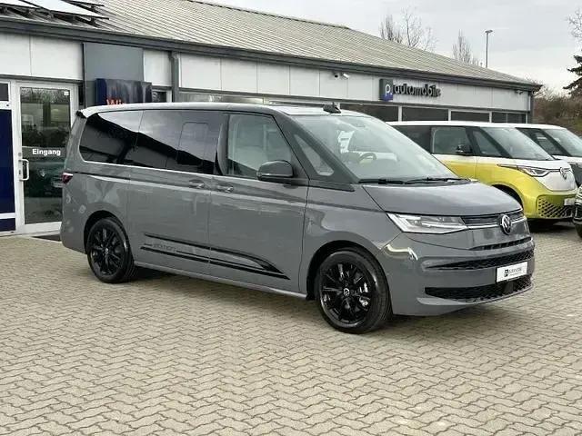 Second-hand VW Multivan Edition 150 CP (110 kW) 2025 Andere Monovolum