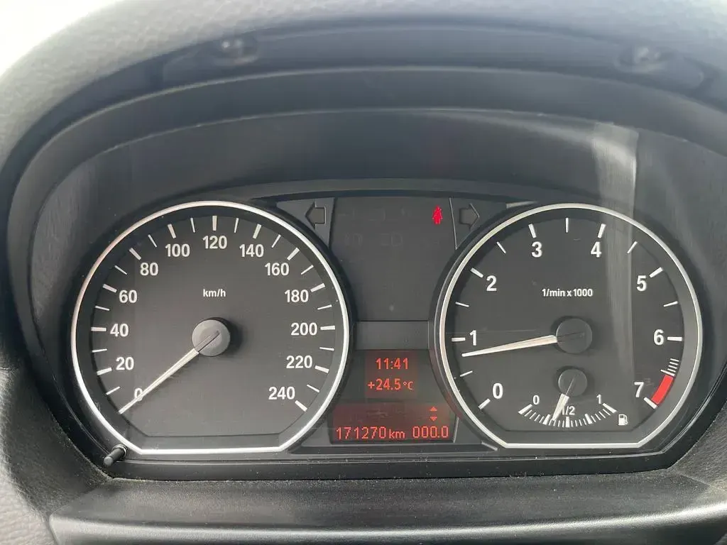 Gebraucht BMW 116 122 PS (89 kW) 2008 Schwarz Kleinwagen