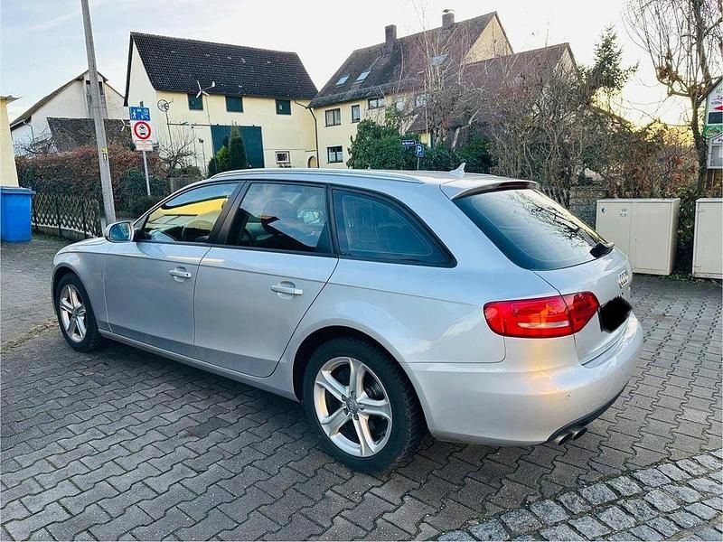 Gebraucht Audi A4 Comfort 143 PS (105 kW) 2011 Silber Kombi