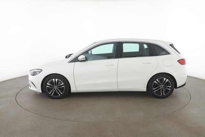 Gebraucht Mercedes B220 Progressive 190 PS (139 kW) 2023 Weiß Van / Kleinbus