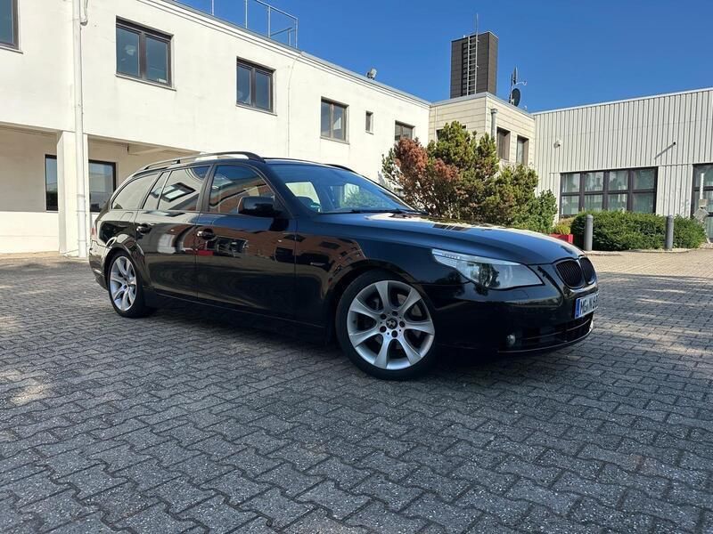 Schwarz Gebraucht 2007 BMW 530 Kombi | 2.999 € - Bild 1/4