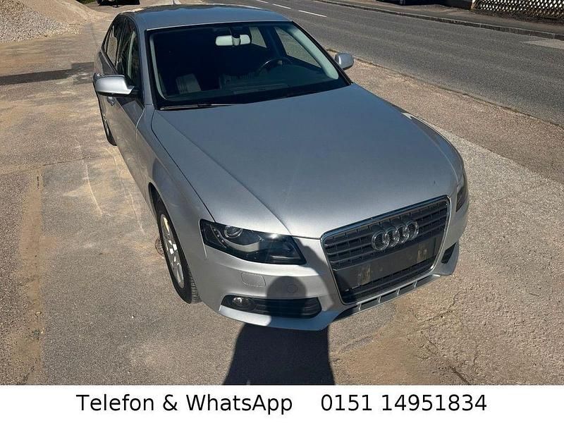Gebraucht Audi A4 Ambiente 120 PS (88 kW) 2011 Silber Limousine