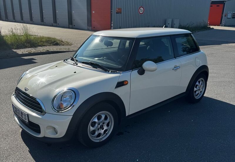 Weiß Gebraucht 2013 Mini One D Kleinwagen | 5.999 € (Fairer Preis) - Bild 1/4