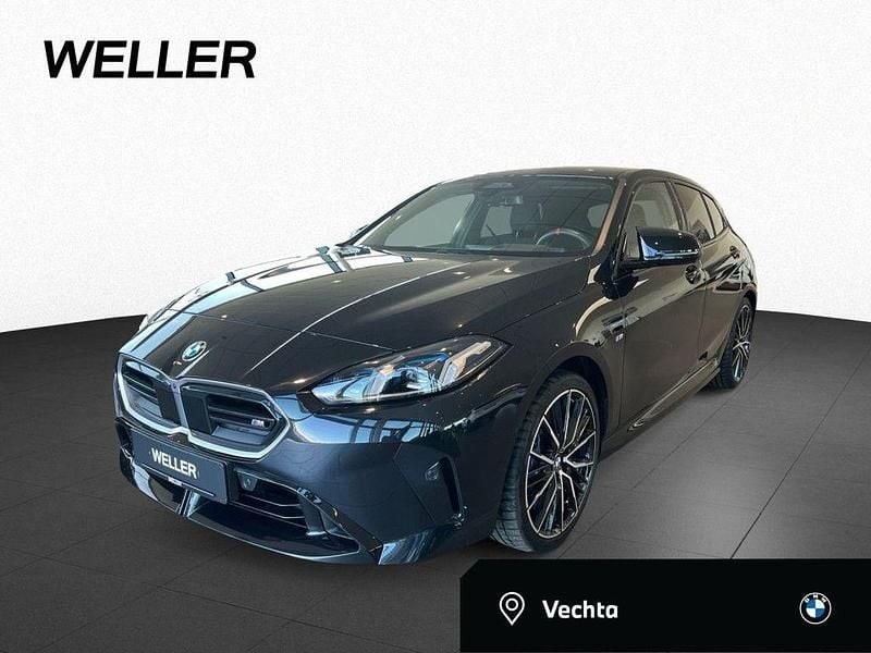 Gebraucht BMW M135 Performance 300 PS (220 kW) 2025 Schwarz Kleinwagen