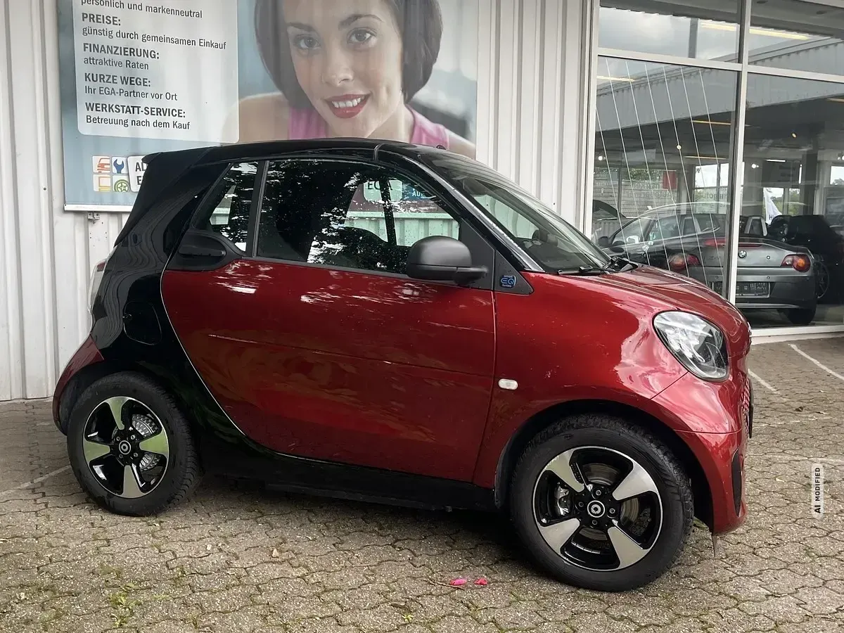 Gebraucht Smart ForTwo Electric Drive Exclusive 60 kW (82 PS) 2024 Rot metallic Cabrio