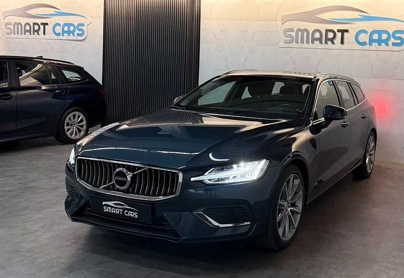 Gebraucht Volvo V60 Inscription 341 PS (250 kW) 2022 Blau Kombi