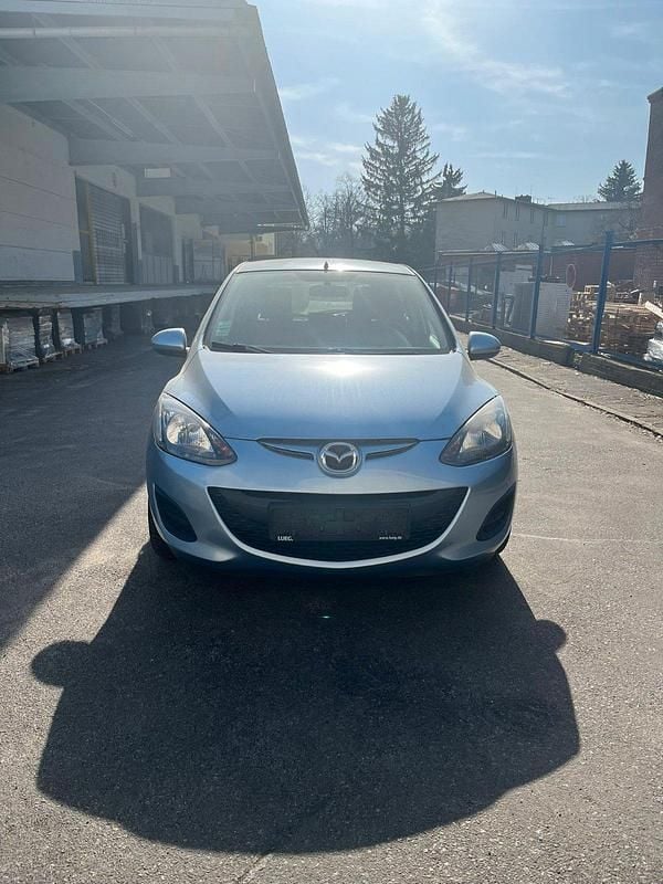 Second-hand Mazda 2 100 CP (73 kW) 2012 Albastru Hatchback
