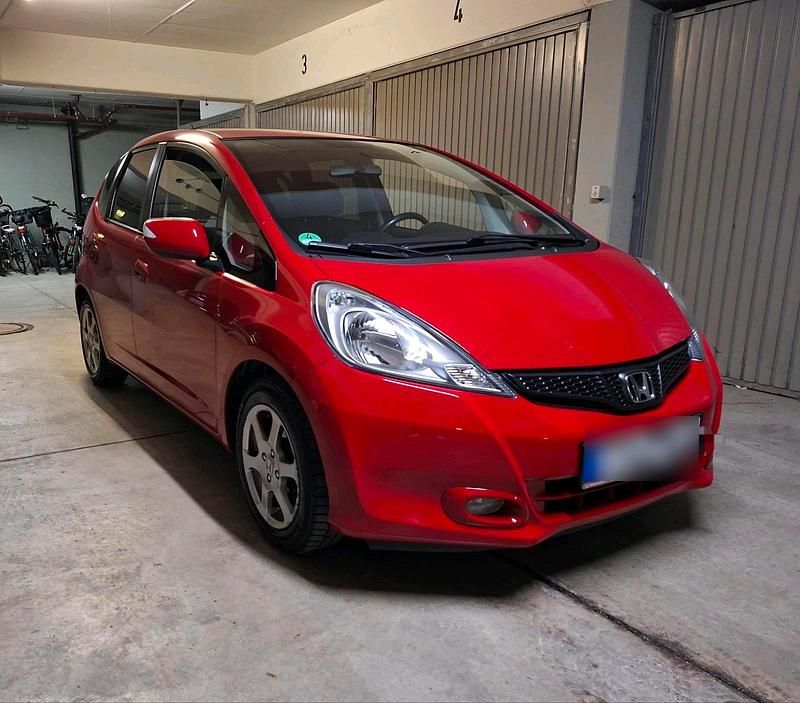Rot Gebraucht 2013 Honda Jazz Comfort Kleinwagen | 5.900 € (Guter Preis) - Bild 1/4