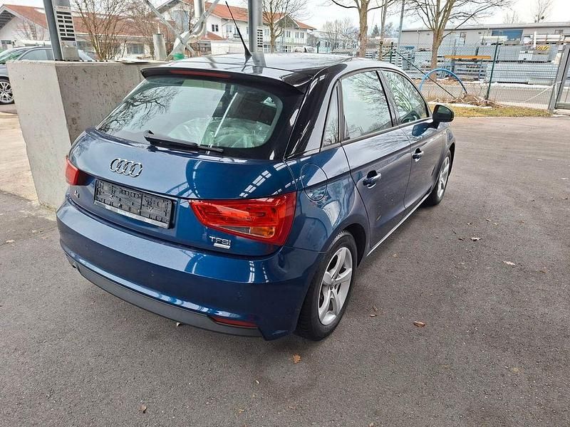 Gebraucht Audi A1 Sportback 95 PS (69 kW) 2016 Blau Kleinwagen