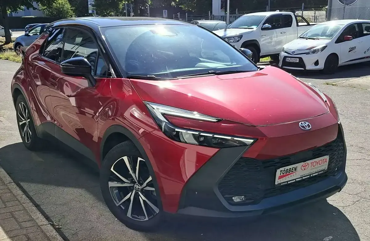 Gebraucht Toyota C-HR Team 197 PS (144 kW) 2024 Karmina rot SUV